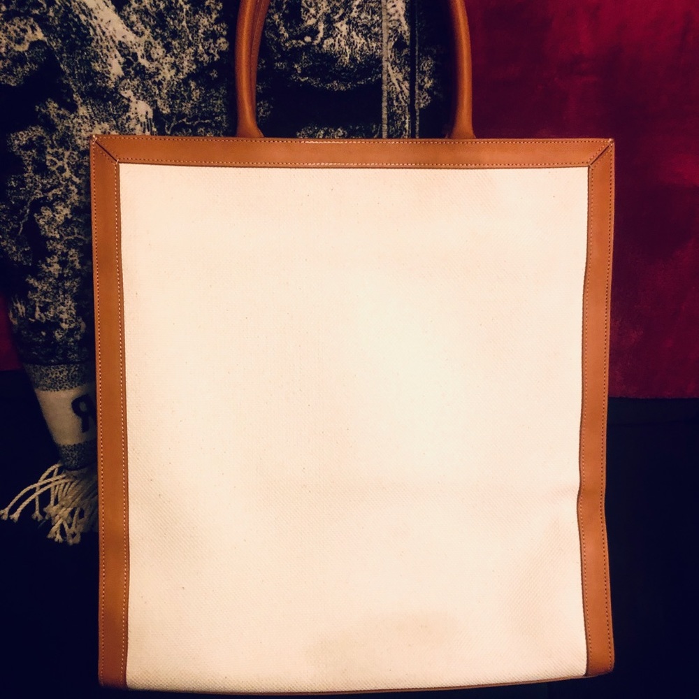 Vertical Celine Cabas in Canvas - Picture 3 of 5